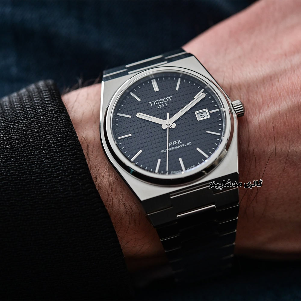 Tissot-PRX-black-Dial-Men's-Watch-on-hand ساعت تیسوت صفحه مشکی مردانه