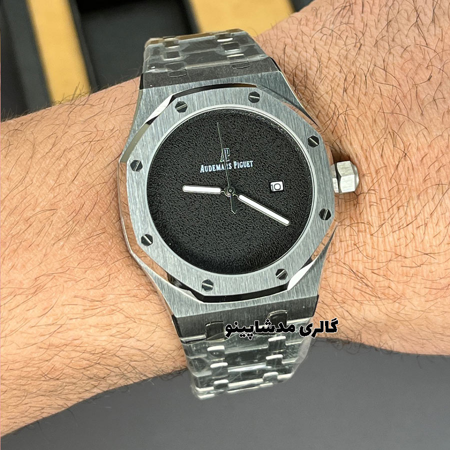 Audemars-Piguet-Royal-Oak-Black-Dial-Watch ساعت اودمارپیگه رویال اوک صفحه مهندسی مشکی