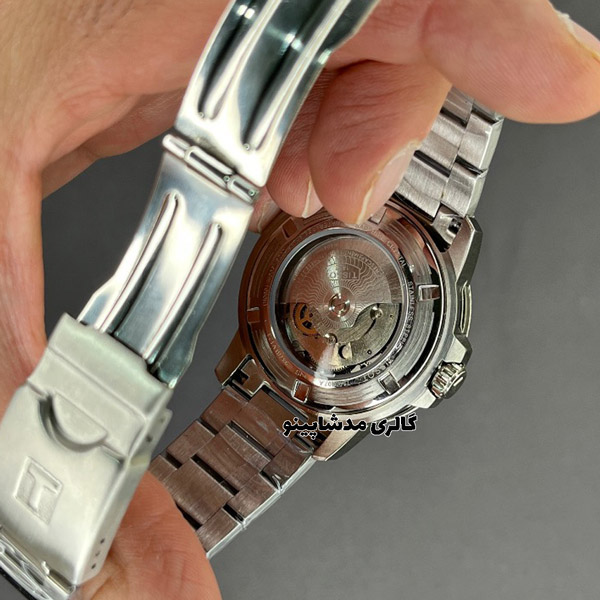 back-of-tissot-seastar-blue-dial14 نمای پشت ساعت تیسوت سی استار